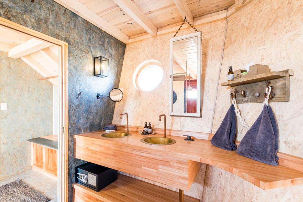 Shipwreck Lodge Mowebaai ภายนอก รูปภาพ